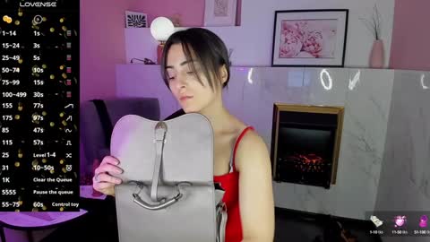 Kylie online show from February 4, 5:31 am