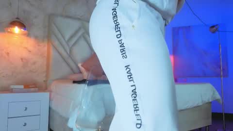 Kyle online show from February 12, 11:23 am