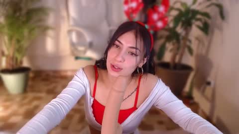 Snapshot of l_e_a chatting on December 21, 4:41 am l_e_a online show from December 21, 4:41 am