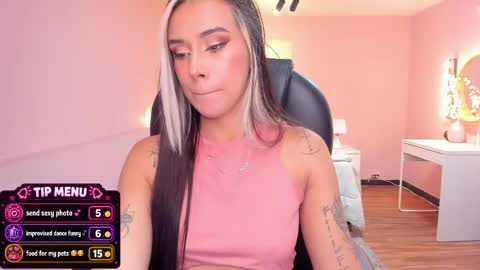 T A T I A N A online show from May 21, 11:41 am