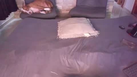 Akyra  online show from April 16, 9:39 pm