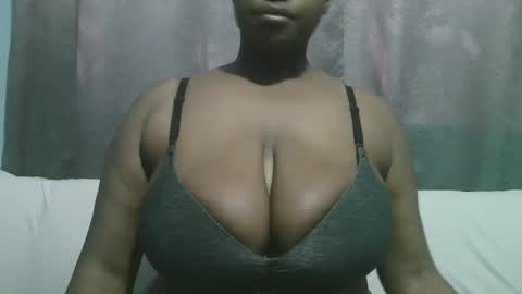 Snapshot of lady_dearra chatting on October 16, 11:13 am lady_dearra online show from October 16, 11:13 am