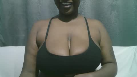 Snapshot of lady_dearra chatting on September 16, 3:25 am lady_dearra online show from September 16, 3:25 am