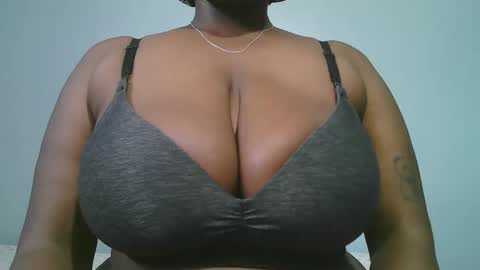 lady_dearra online show from January 17, 5:48 am