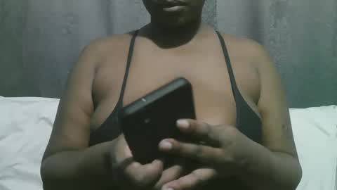 Snapshot of lady_dearra chatting on September 17, 11:30 am lady_dearra online show from September 17, 11:30 am
