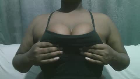 Snapshot of lady_dearra chatting on September 21, 4:11 am lady_dearra online show from September 21, 4:11 am