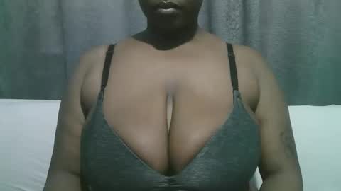 Snapshot of lady_dearra chatting on October 5, 6:40 am lady_dearra online show from October 5, 6:40 am