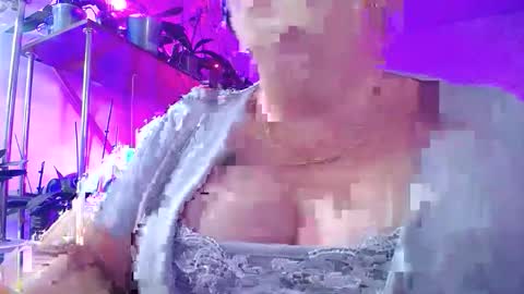 Lady Gloria online show from October 2, 2:33 pm