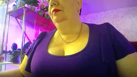 Lady Gloria online show from April 11, 11:25 am