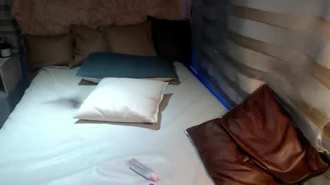 lady_mari69 online show from November 14, 6:13 am