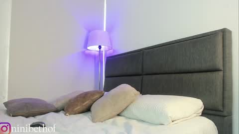    700  1300 -5 online show from January 31, 1:02 pm