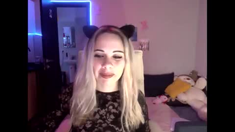 lady_smile69 online show from December 2, 8:33 pm