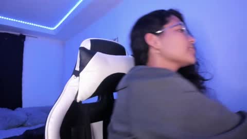  Lady  online show from March 5, 12:38 am