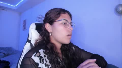  Lady  online show from November 2, 3:54 am