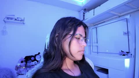  Lady  online show from April 3, 3:59 am