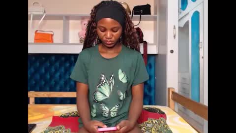 ladydiva69 online show from April 5, 7:35 pm