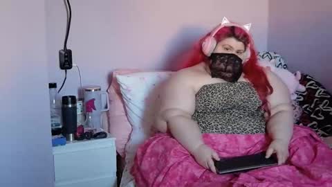 ladykitsunebig online show from May 24, 6:29 pm