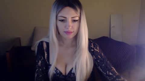 Snapshot of ladymoonlight8 chatting on December 3, 8:58 am Monika online show from December 3, 8:58 am