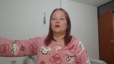 Snapshot of lahurent_weed420 chatting on September 26, 3:42 pm paola and a guest lol online show from September 26, 3:42 pm