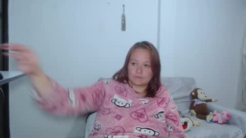 Snapshot of lahurent_weed420 chatting on September 30, 5:07 pm paola and a guest lol online show from September 30, 5:07 pm