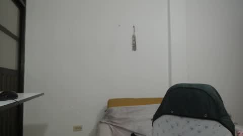 Snapshot of lahurent_weed420 chatting on September 29, 4:56 pm paola and a guest lol online show from September 29, 4:56 pm