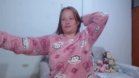 Snapshot of lahurent_weed420 chatting on September 27, 4:47 pm paola and a guest lol online show from September 27, 4:47 pm