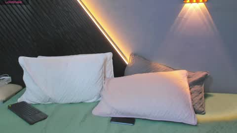    online show from April 7, 10:56 pm