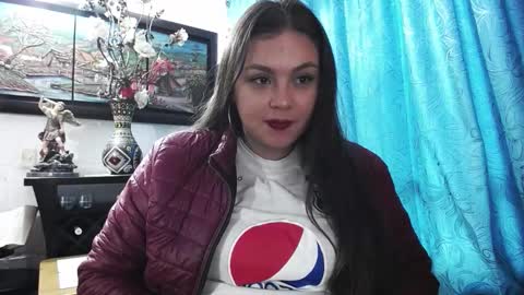 laia_hadid online show from September 23, 11:41 am