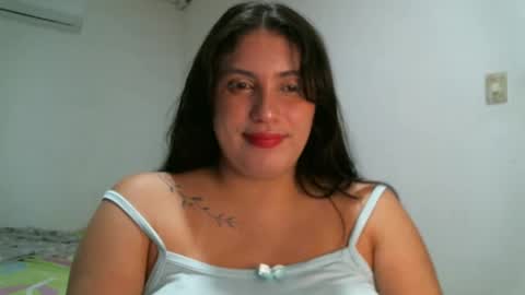 laura gomez online show from January 29, 3:44 am