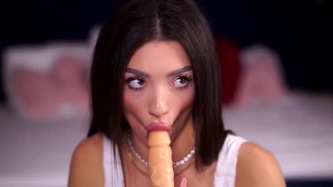 Lala online show from November 26, 8:43 pm