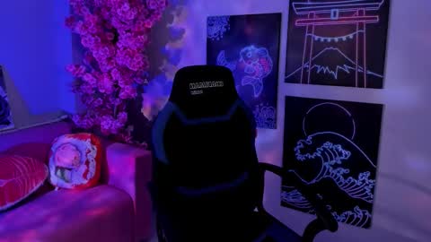 just call me Lana  online show from November 12, 6:11 am