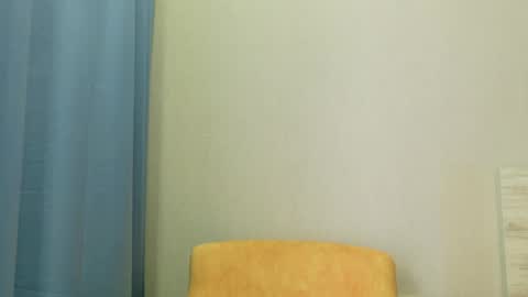 lana_gl online show from May 5, 7:22 am