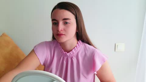 lana_gl online show from June 26, 7:20 am