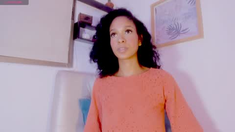 Snapshot of lana_hil chatting on December 5, 2:53 am LANA online show from December 5, 2:53 am