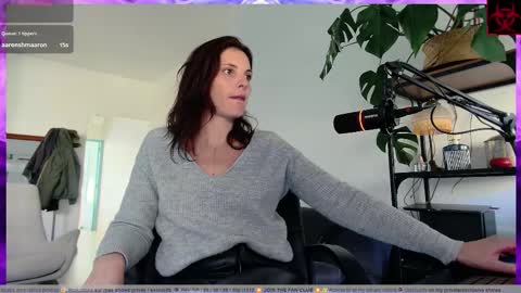 Lana The Virus online show from October 7, 1:04 pm