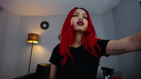 Snapshot of lanadoux_ chatting on December 3, 7:00 pm Mistress Lana online show from December 3, 7:00 pm