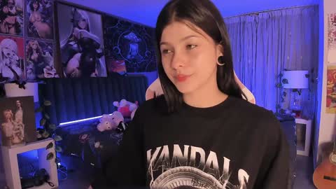 Snapshot of lanakyutt chatting on January 30, 1:22 am L A N A online show from January 30, 1:22 am