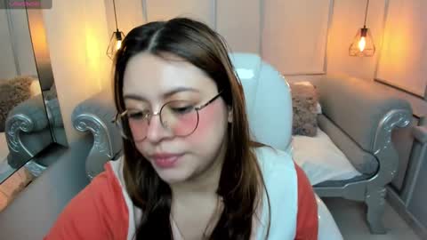 Snapshot of lanna18_ chatting on January 13, 11:30 am Lanna online show from January 13, 11:30 am