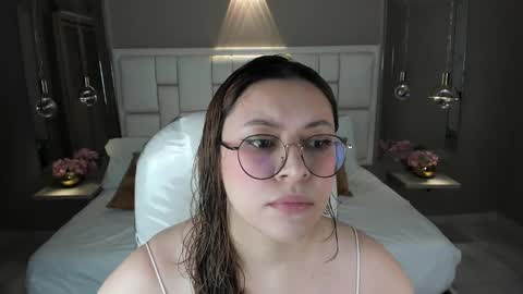 Snapshot of lanna18_ chatting on December 28, 12:03 pm Lanna online show from December 28, 12:03 pm