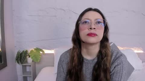 Lanna online show from March 27, 11:33 am