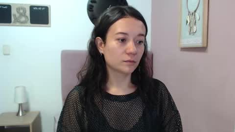 Snapshot of lanna_mills chatting on March 5, 1:06 pm Lanna online show from March 5, 1:06 pm