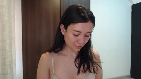 Snapshot of lanna_mills chatting on March 3, 1:04 pm Lanna online show from March 3, 1:04 pm