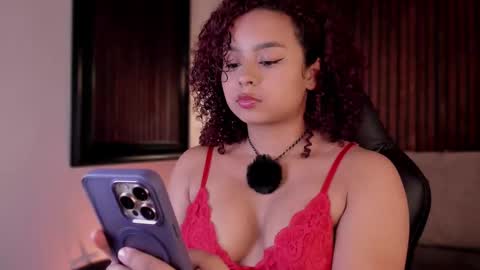 Lara  online show from October 8, 7:51 pm