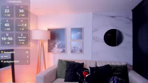 Lara Madisson online show from February 18, 9:43 am