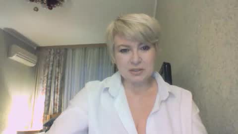 laramrs online show from December 21, 1:15 pm