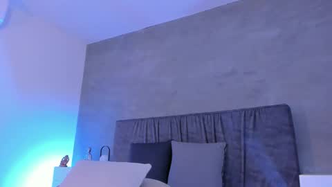 Laura online show from February 28, 7:35 pm