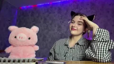 Nessie online show from April 23, 5:04 pm