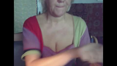 larisaq4ugo24 online show from March 11, 8:52 am