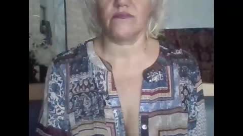 larisaq4ugo24 online show from November 20, 8:15 am