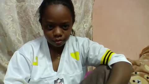 larissa645771 online show from May 14, 6:03 pm